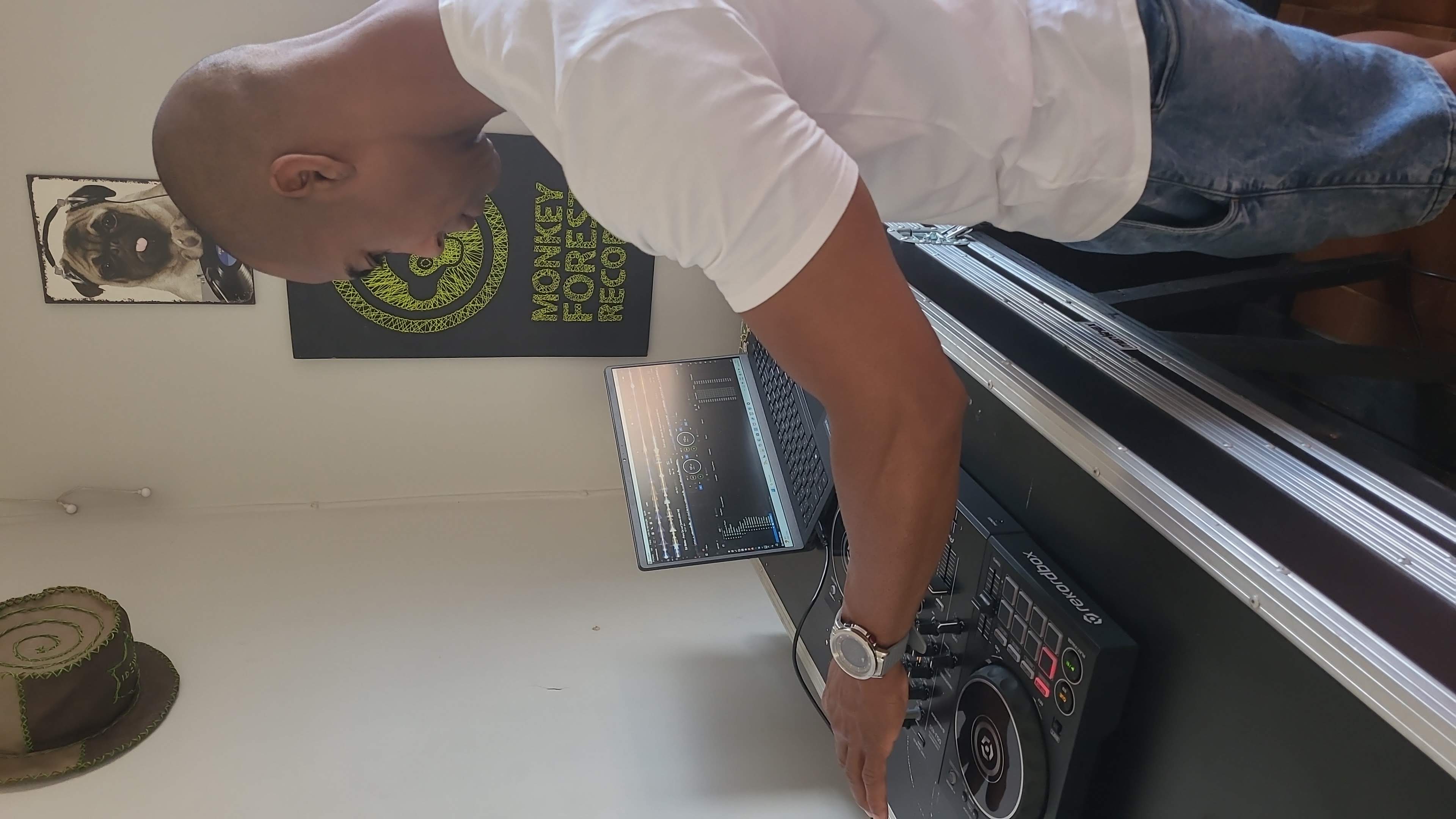 Aula de produção musical profissional